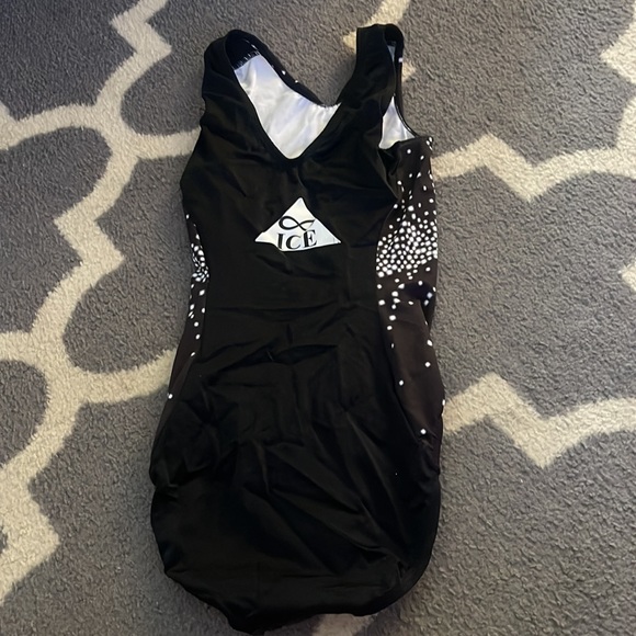 leotard - Picture 2 of 2